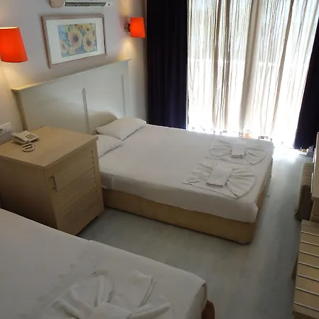 Resort Larissa Mare