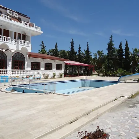 Resort Larissa Mare