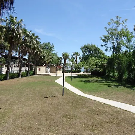 Resort Larissa Mare