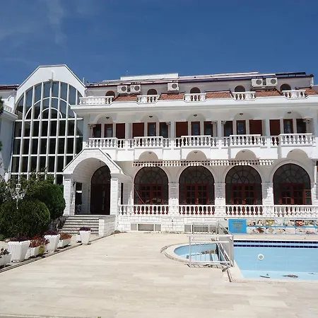 Resort Larissa Mare