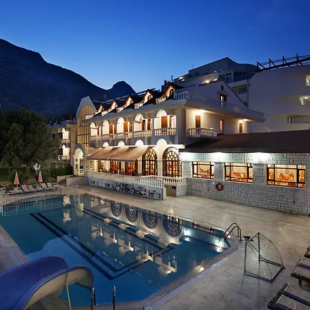 Larissa Mare Resort